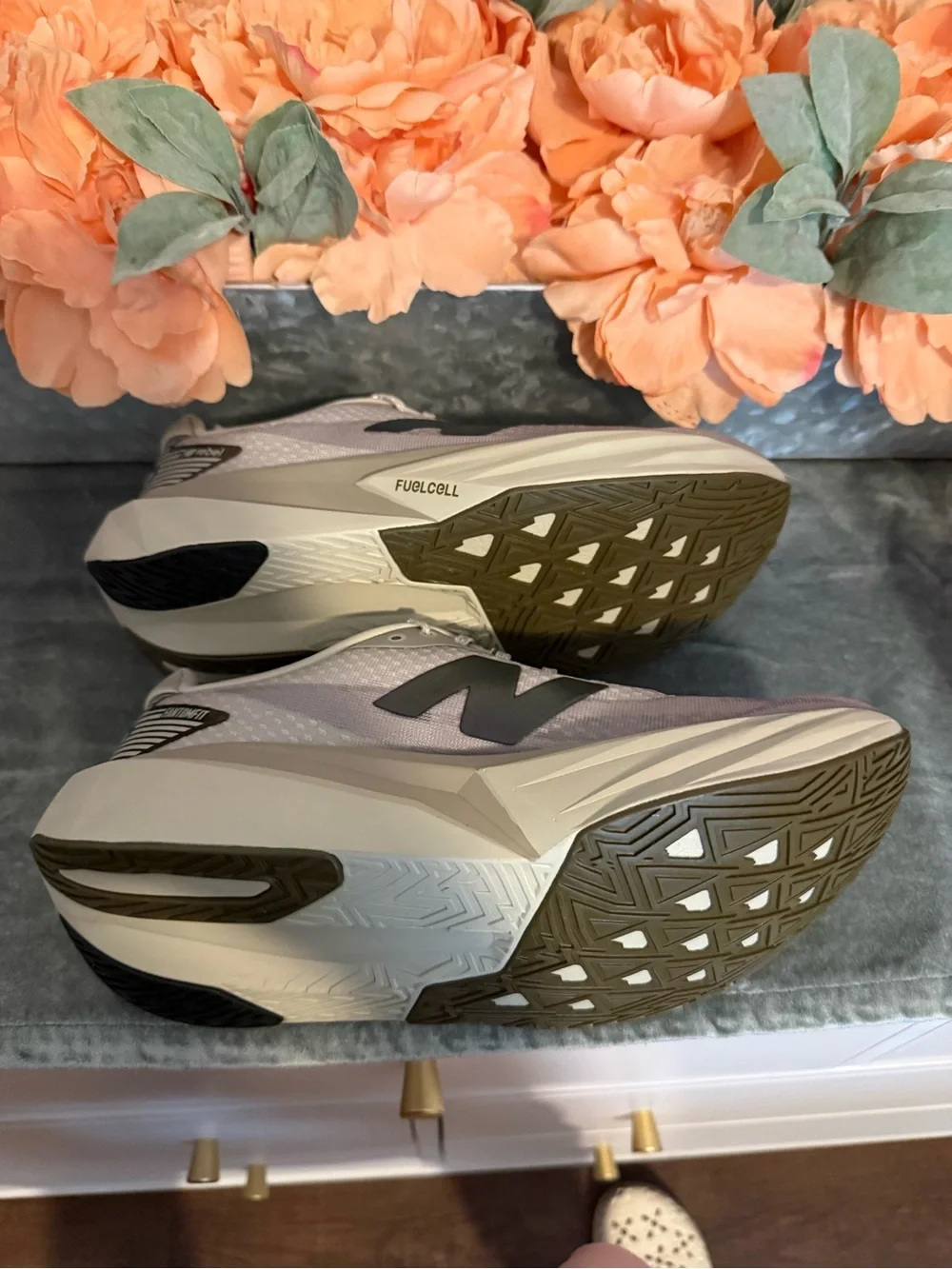 New Balance FuelCell Rebel v5- Grey Brown